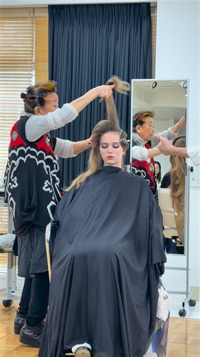 谷口愛子／Aiko Taniguchi on Instagram: ". GAMO 青山スタジオ M.TANIGUCHI UPSTYLE SEMINAR 2025.10.21 . . . YouTubeチャンネル 【美しいアップスタイル】 . プロフィールのURLからご覧いただけます . 毎週火曜日投稿してます チャンネル登録、高評価お願いします . #谷口愛子 . . . #hairup #hairups #hairupdo #hairupdos #updo #updos #updohairstyle #updohairstyles . #hairdresser #aikotaniguchi #mtaniguchi . . . #まとめ髪 #まとめ髪アレンジ #アップ #アップヘア #アップスタイル #パーティーヘア #和装ヘア #和装ヘアアレンジ #和装ヘアスタイル #和装 #和髪 #ヘアセット #ヘアアレンジ . #美容師 #mtaniguchi #エムタニグチ"