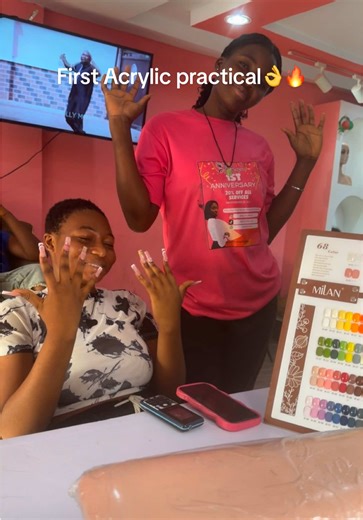 First Acrylic Nail Practical: A New Look Experience