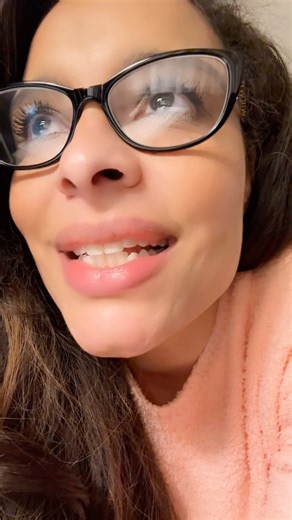 Antonique Smith on Instagram: "Do you wanna feel some love and hope right now? If the answers yes, listen to my new song #LoveSongToTheEarth with @tobygadmusic! I really believe it’ll help you feel better 﫶 it’s one of the main reasons why I made it! Please let me know what you think in the comments! Love y’all 殺 #blackgirlmagic"