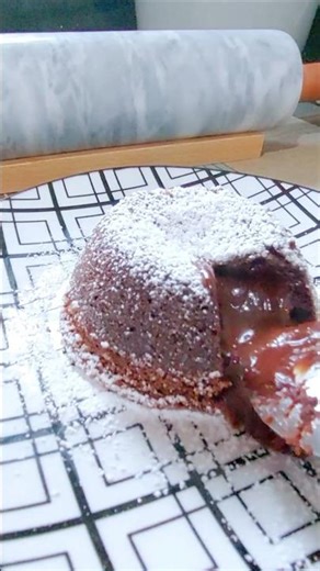 Chocolate volcano that you can make in minutes, perfect for desserts for 2 💕.