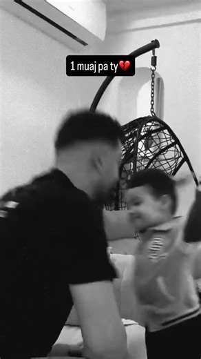 Selvija kujton Shpat Kasapin me një mesazh prekës me djalin e tyre #shpatkasapi #selvijejaho#live