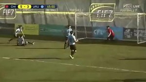 Video: humilló a sus rivales con un gol y todo terminó en escándalo