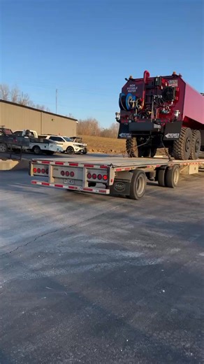 Oshkosh 📽️Credits: midwestmilitaryequipment All credits and rights are reserved for midwestmilitaryequipment No copyright intended ❌ DM for removal #worldmachinery_ #theworldofmachines_ #oshkosh