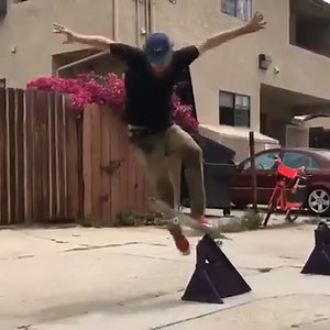 INSANE SKATEBOARDING TRICKS COMPILATION #7 - Which clip was your favorite?? Some of the NUTTIEST clips I’ve ever seen We DROPPING HOODIES for $39.99: https://iloveskateboarding.bigcartel.com/ Creds to the ALL STAR TEAM of skaters involved: @ayenordlow @claykreiner @treywood @ellisfrost @jasonparksucks @johnshanahanz @jonny_chinaski_giger @julianvalenciask8 @walshkyle @jake_wooten @jarneverbruggen @johnherrera303 @joorgesimoes @jsaito93 @jtancowny @justinsommer_ @kevinromar @kilianmartinsk8 @kydi