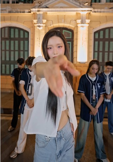 Han Sara's Spectacular Concert Performance Highlights