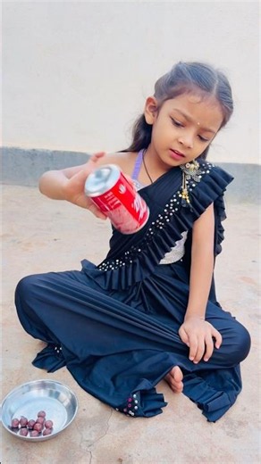 Tooktook ka chocolate ball coldrink can se kaise niklega?