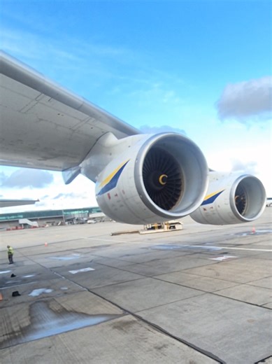 I went on board an Antonov-124... | antonov