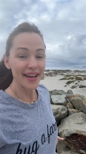 Jennifer Garner | Happy birthday to me! As I enter a new year, I feel compelled to do something, to put my feet on the ground for kids. 🏃‍♀️🏃‍♀️🏃‍♀️ I have... | Instagram