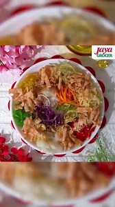 3.9K views · 61 reactions | Indulge in prosperity with Jaya Grocer's ready-made Yee Sang this Chinese New Year! Elevate your celebrations with a toss of abundance without the worry of hassle. Celebrate with friends, family, and Jaya Grocer! Huat ah! 裏裏裏 Earn GrabReward points when you pay with cash, or debit/credit card in-store. Exclusively for Jaya Grocer members! #JayaGrocer #JayaGrocerMembership #ChineseNewYear #YeeSang | Jaya Grocer | Facebook
