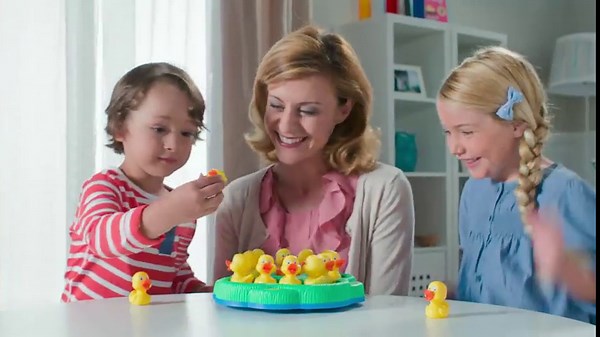 Pressman Lucky Ducks -- The Memory and Matching Game that Moves, 5"