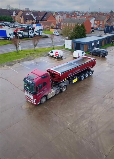 Another halfpipe sold ✔️ This one’s finished in a wine red colour with sign writing for McLeod, paired with their matching wine red Volvo tractor unit — specialists in sand, gravel and recyclables for collection or delivery. A big thank you to McLeod for choosing us. Please contact Karl Spooner for any enquires, 📞-07964 979400 📧-k.spooner@fruehauf.co.uk #Fruehauf #trailers #trailermanufacturer #halfpipetrailer | Fruehauf