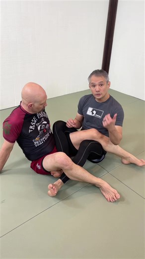 3.3K views · 55 reactions | Leglocking and guard passing are not enemies; instead they work synergistically. Your leglocks should set up your guard passes, and your guard passes should set up your leglocks! This video is just one example of how this works to link the inside heel hook from the 411 to the leg drag guard pass, but with a little bit of research and development you’ll find a lot more examples! | Grapplearts | Facebook