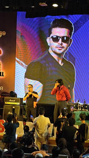 283K views · 6.5K reactions | বডি থাকলেই তাকে নায়ক বলে না #arefinshuvo #hero #Bangladesh #trendingreels #viralreels #love #trend #post #video #viralvideo #trendingvideo #amazing | Rahid Roney | Facebook