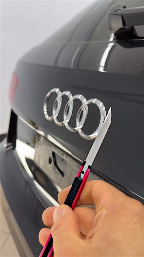 Clean Badge Off | Audi A6 Rear Emblem Removal & Prep for Wrap In this tutorial, we guide you through removing the chrome rear “four rings” badge on the trunk of a black Audi A6 (Combi version) using a clean, safe method—perfect for prepping the vehicle for a full bright green vinyl wrap. 📋 Step‑by‑step process: 🧼 Clean the emblem area thoroughly to remove dust and surface grime. 🔥 Use a heat gun to gently warm the badge and surrounding panel—this softens the adhesive. 🎣 Slide fishing line be