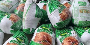 Mario Addison gives 300 turkeys to families across Birmingham