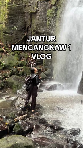 Kira2 ini tingginya brp meter? 📍Jantur Mencangkaw 1 Kamp. Melapeh Baru, Kec. Lg. Bigung, Kab. Kutai Barat #hutankalimantan #airterjun #kutaibarat #masukberanda #fypage
