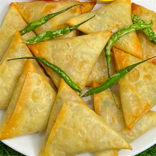 159K views · 1.6K reactions | Delicious Keema Samosa Recipe ❤️ |...