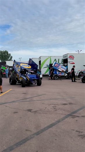 34K views · 1K reactions | The boss and the five-time World of Outlaws Sprint Car Series champ are kicking it off with engine heat.  The NAPA Network | Curb Records | The Brumos Collection | Maxima Racing Oils | Factory Kahne | Self Storage at Tehaleh | Kasey Kahne Racing | Facebook