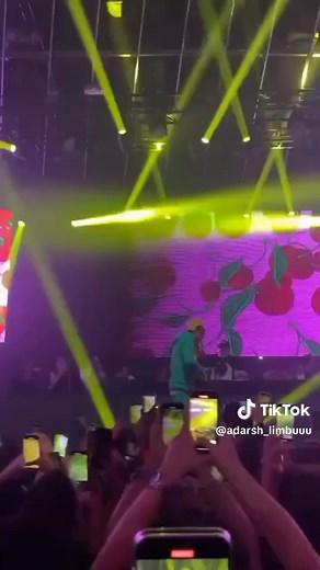 full screen background video #centralcee