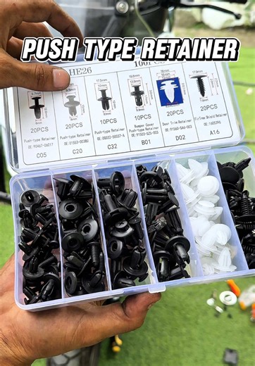 Push Type Retainer Clips for Motorcycles and Cars