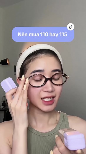 So sánh kem nền Maybelline nắp tím 110 và 115