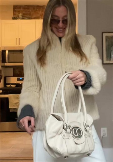 Museum Date Outfit Ideas for an Artful Day