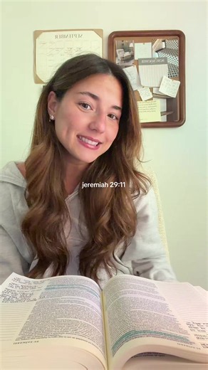 maria bond (@marialiakopulos)’s video of jeremiah 29 verse 11 scripture