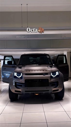 Defender Octa V8 ☠️ #trending #trendingshorts #defenderocta #v8 #automobile #trend #landrover #power