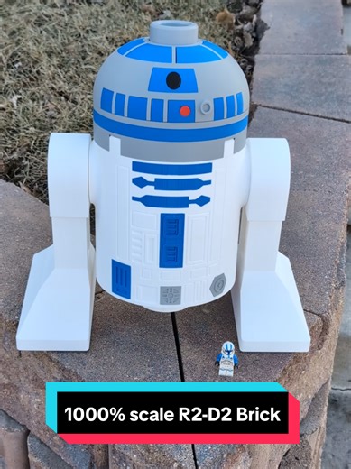 This R2D2 LEGO brick was 3D printed at 1000% scale 🤯 From tiny droid to absolute UNIT. Beep boop but make it BIG. Would you display this or try to build with it? 👀👇 #R2D2 #StarWars #LEGO #3DPrinting #MakerTok