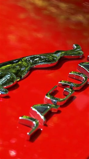 Bumpy road ahead for a once iconic UK car brand 美洲豹汽车的衰败并不是完全由于网络入侵