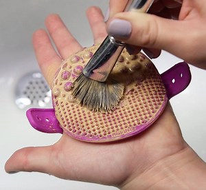4.3M views · 13K reactions | This mat works magic on your makeup...