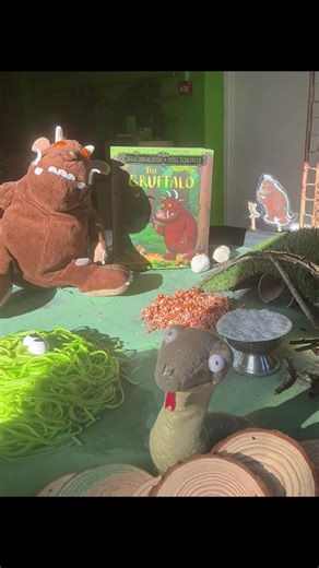 World book day week 📚 Into the deep, dark wood we go 🌲✨ Today’s tuff tray is inspired by The Gruffalo Menu: 🦉 Owl ice cream 🐍 Scrambled snake 🦊 Roasted fox. #tufftrayideas #earlyyearsideas #worldbookday #nurseryideas #fyp