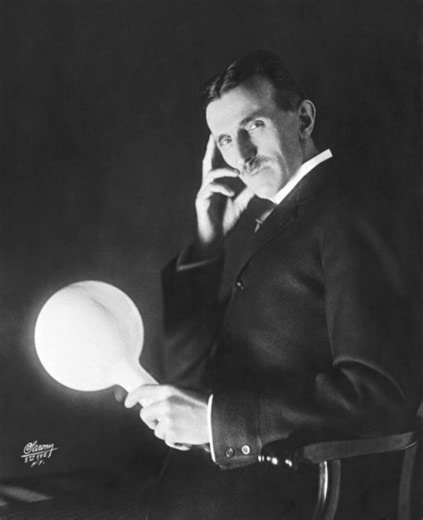 Einstein and Tesla: Comparing Two Geniuses