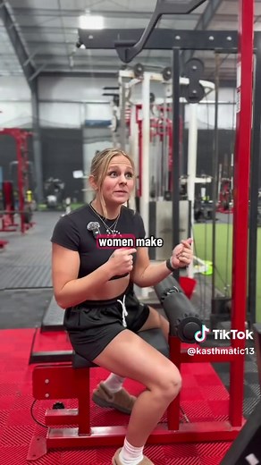 Mastering Lat Pulldowns for Effective Back Training