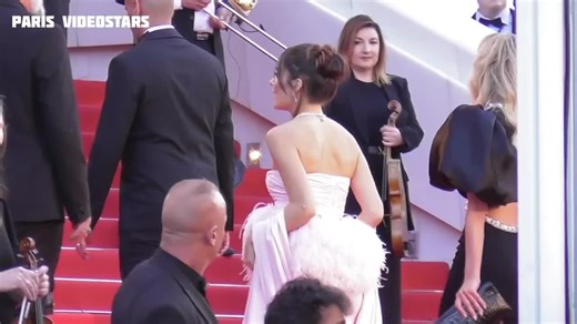 Hande Erçel en el Festival de Cine de Cannes 2025