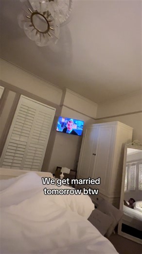 Last Peep Show Before Marriage: A Fun Send-Off