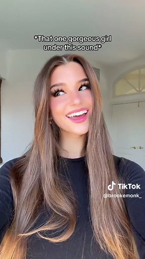 Brooke Monk (@brookemonk_)’s video of strawberry chocolate video