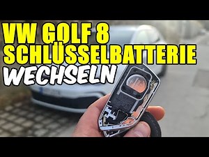 How to replace the remote control battery in a Volkswagen Golf 8 key