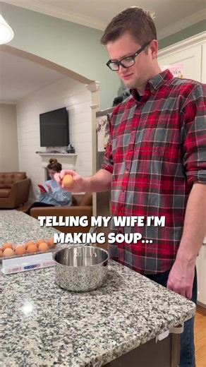 One of our favorite soups, and it takes less than 10 minutes to make! Ingredients \t•\t4 cups chicken broth \t•\tPepper \t•\t2 tbsp cornstarch \t•\t3 tbsp water \t•\t2 eggs \t•\t1 tsp soy sauce \t•\t1/4 tsp sesame oil \t•\tGreen onions, for garnish Instructions Add the chicken broth and pepper to a saucepan and bring to a gentle simmer over medium heat. In a small bowl, mix the cornstarch and water until smooth, then slowly whisk it into the simmering broth. Let the soup cook until slightly thic