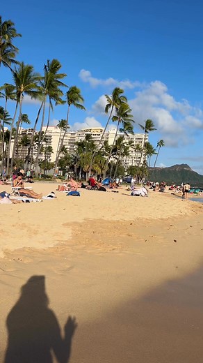 20 reactions · 7 comments | Beautiful beach in Honolulu, Hawaii, and I really like it here; it's so relaxing and peaceful. | Sol Henson | Facebook