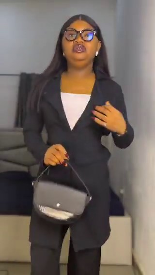 Grace (if I recall her name correctly from TikTok) is taking bold steps to ensure other women with inverted triangle bodies feel comfortable in their skins and know how to dress to flatter their body type.But here you are attempting to use her to farm engagement for your decrepit blog.When young girls now start going for BBLs because people like you in society have made it look like only hour glass or pear shaped or curvy bodies are beautiful, your same stupid blog will start posting “love your 