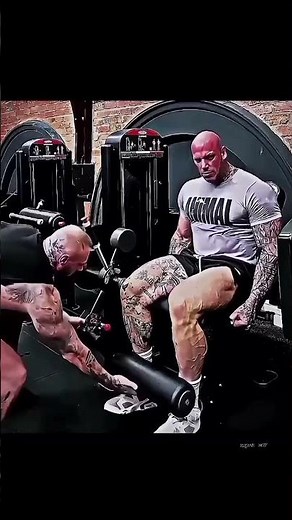 BODYBUILDER LEGS 🥶LEGS WORKOUT 💀 BODYBUILDER ENTRY ⭕ OLYMPIA#bodybuilder#shorts #legs#viralvideo#fyp