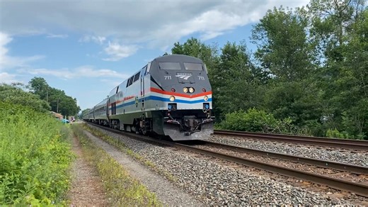 Trackside adventures has us going down memory lane we are on CSX‘s Albany division in the town of Amsterdam, New York as Amtrak Empire service train to Niagara Falls makes his departure at the station | Matt Chase