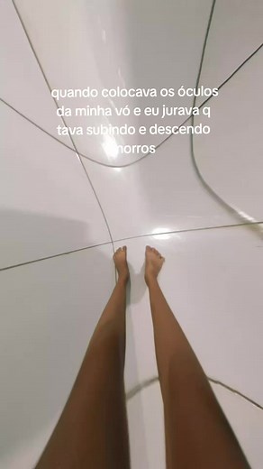 Óculos de Vovó: A Magia de um Olhar Especial