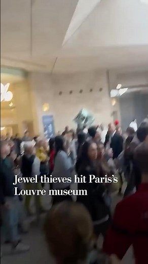 Jewel thieves hit Paris’s Louvre museum