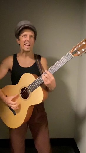 ¡Yo soy tuyo! Interpretando como sea shanty