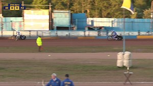 📽 Race action Heat 9 from tonight's Stellar Monarchs match against Poole 🔴 Jonatan Grahn 👑 🔵 Paco Castagna 👑 ⚪️ Lewis Kerr 🏴‍☠️ 🟡 Paul Starke 🏴‍☠️ Paco chases down Lewis Kerr | Edinburgh Monarchs Speedway