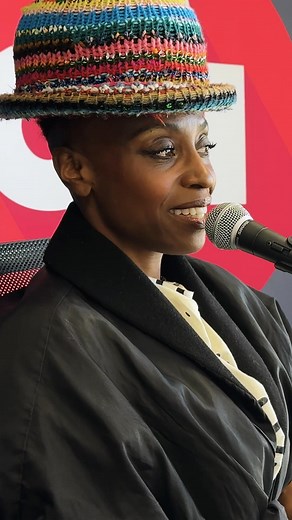 Deuxième titre interprété par Morcheeba vendredi soir lors de leur venue sur OÜI FM, il s’agit de « The Sea », tout premier titre de leur album « Big Calm » sorti en 1998. 🥰 ⭐️ Morcheeba 🎙️ Josquin 🎬 The Gadget 👉 Réécoutez la session complète de Morcheeba sur ouifm.fr #morcheeba #thesea #bigcalm #escapethechaos #album #live #acousticlive #sessionacoustique #interview #radio #ouifm #laradiodurock | OUI FM