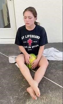 Sisters crush watermelons with legs
