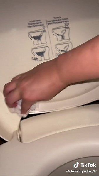 cleaning the camper toilet 🚽 ✨#BBPlayDate #LIKEABOMBSHELL #ShowYourJOWO #cleantok #FORDfortheBuilders #cleaningtiktok